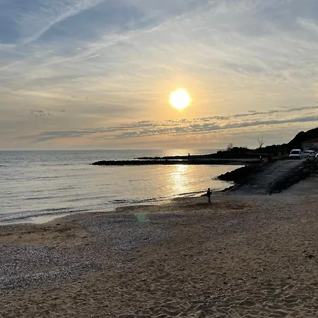 La De La * Angoulins